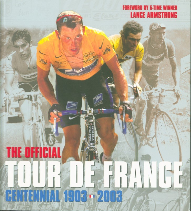 Plakat zur Tour de France-Jubiläumsausgabe (1903–2003) mit einer Gruppe von Radfahrern auf Fahrrädern und Text mit Veranstaltungseinzelheiten.