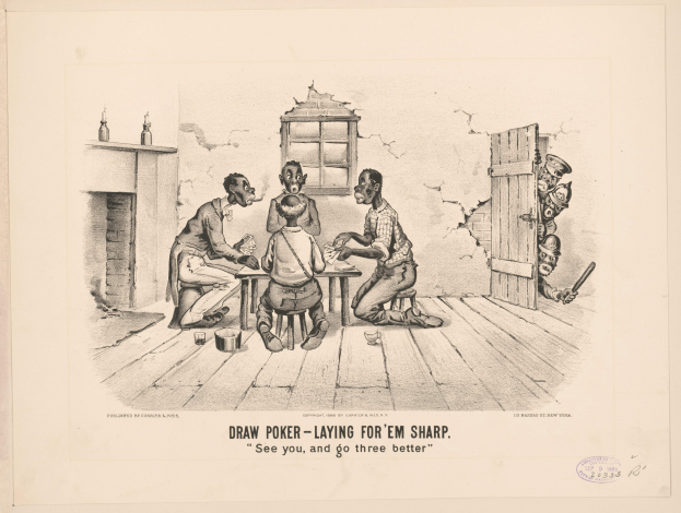 Gruppe von Menschen, die um einen Tisch Poker spielen, mit einer Wand, einem Fenster, einer Tür und verschiedenen Gegenständen im Hintergrund, und Text, der unten lautet: "Draw Poker - Laying for 'em Sharp".