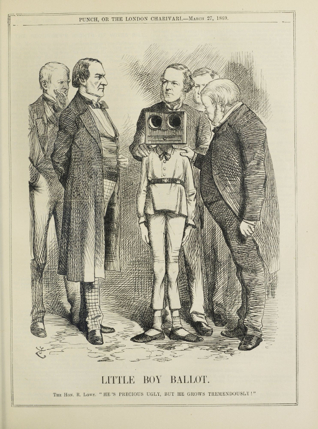 Zeichnung eines kleinen Jungen mit einer Kamera in der Hand, der von einer Gruppe Menschen umgeben ist, mit dem Text 'Little Boy Ballot' unten.