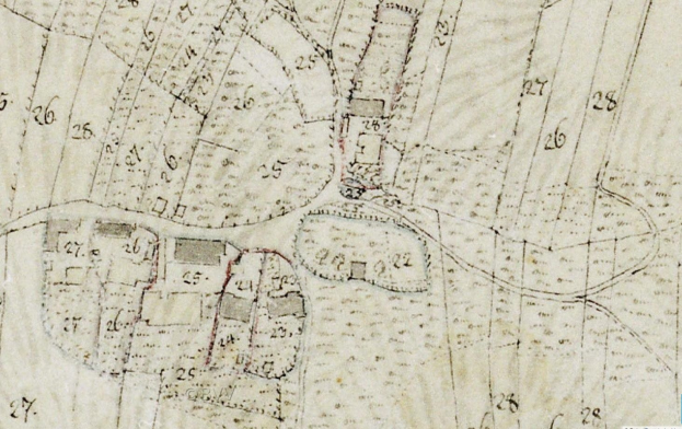 Alte detaillierte Stadtkarte mit nummerierten Gebaeuden, Strassen und Text, die eine vorgeschlagene Entwicklungsstelle am unteren Rand anzeigt.