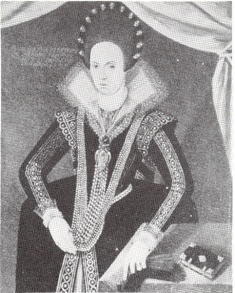 Schwarzes und weißes Porträt von Königin Elizabeth I. in einem königlichen Kleid mit hohem Kragen, langen Ärmeln und einer Tiara, mit einem Haarknoten, einem Vorhanghintergrund und Text unten.