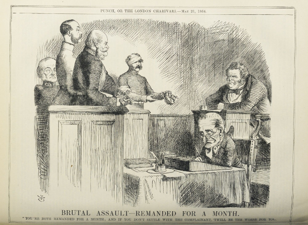 Eine handgezeichnete Skizze auf Papier zeigt eine Gruppe von Menschen, die um einen Tisch sitzen, mit einer zentralen Figur in einem Stuhl, umgeben von Büchern und Gegenständen, und enthält den Text "brutaler Angriff - vorläufig festgenommen" unten.